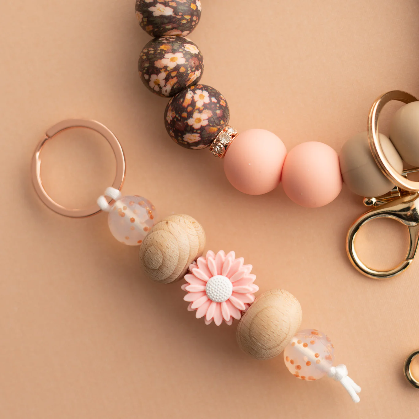 Daisy Silicone Focal Beads - Image 43